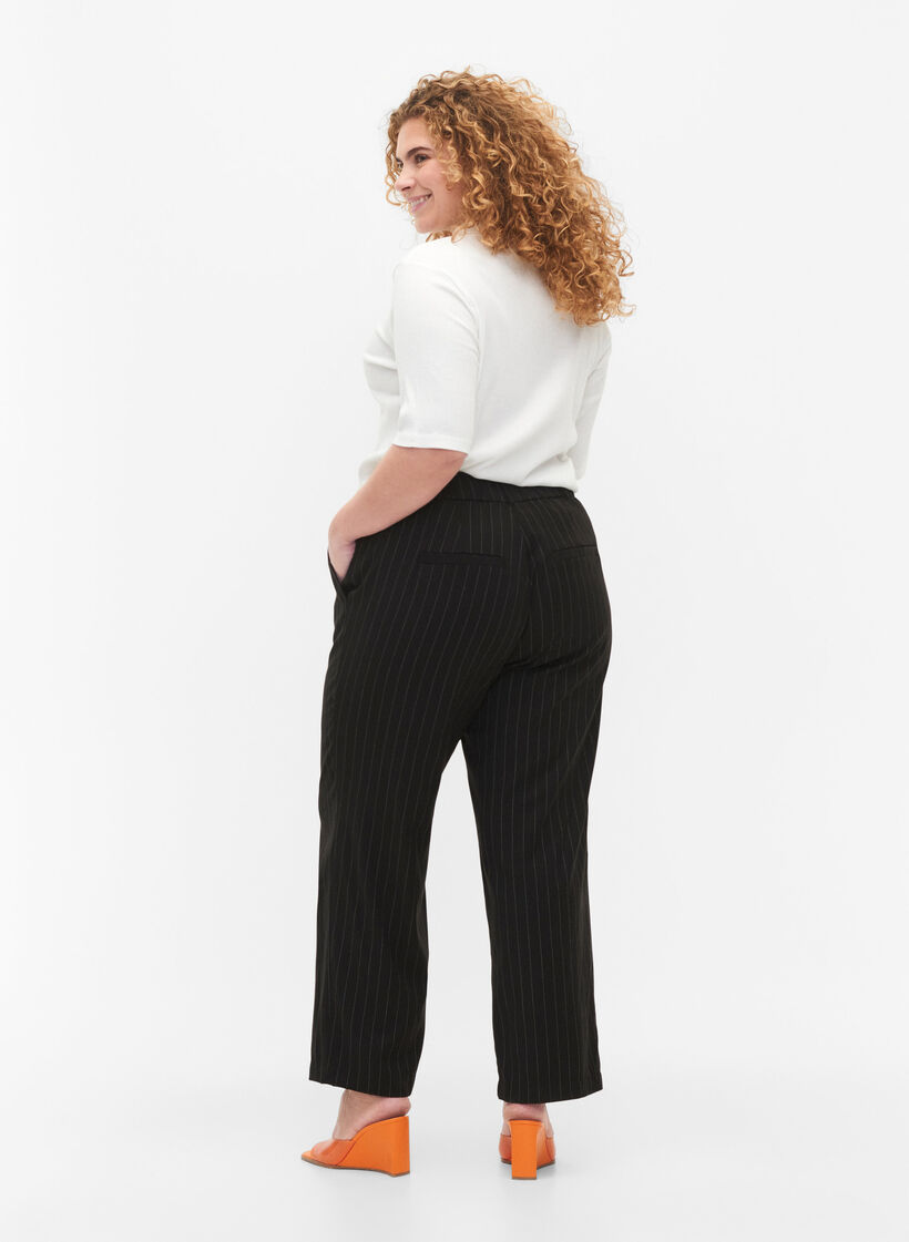 Hosen mit Nadelstreifen, Black W. Pinstripe, Model image number 1