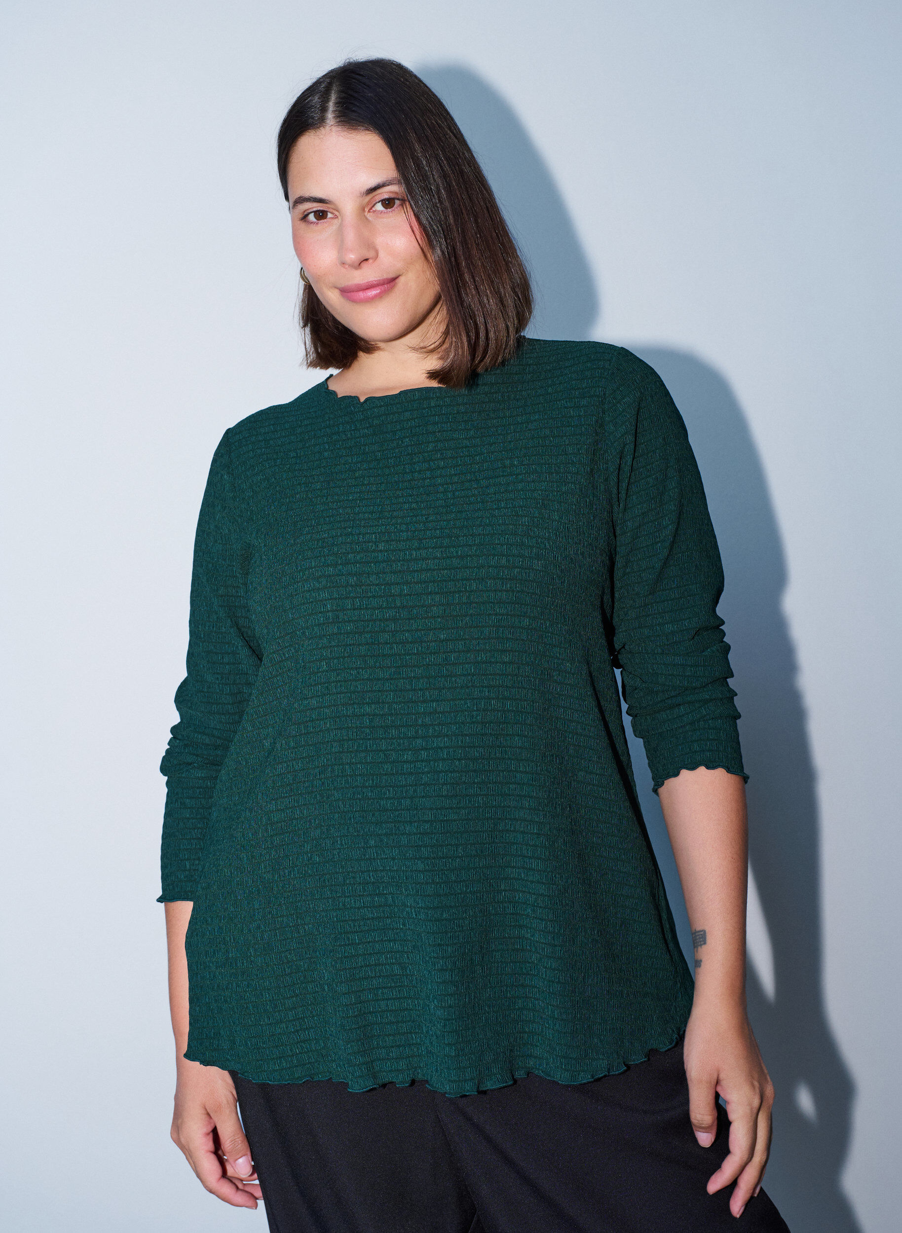 ZizziStrukturierte Bluse mit Wellenkanten, Gr&uuml;n, Model image number 0