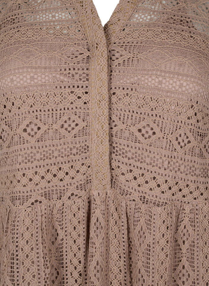 Kurzes Spitzenkleid mit 3/4-Ärmeln, Fossil , Packshot image number 2