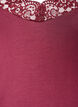 Top aus Viskose mit Spitze, Rot, Packshot image number 2