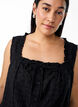 Ärmellose Bluse mit Lochstickerei und Rüschen, Schwarz, Model image number 3