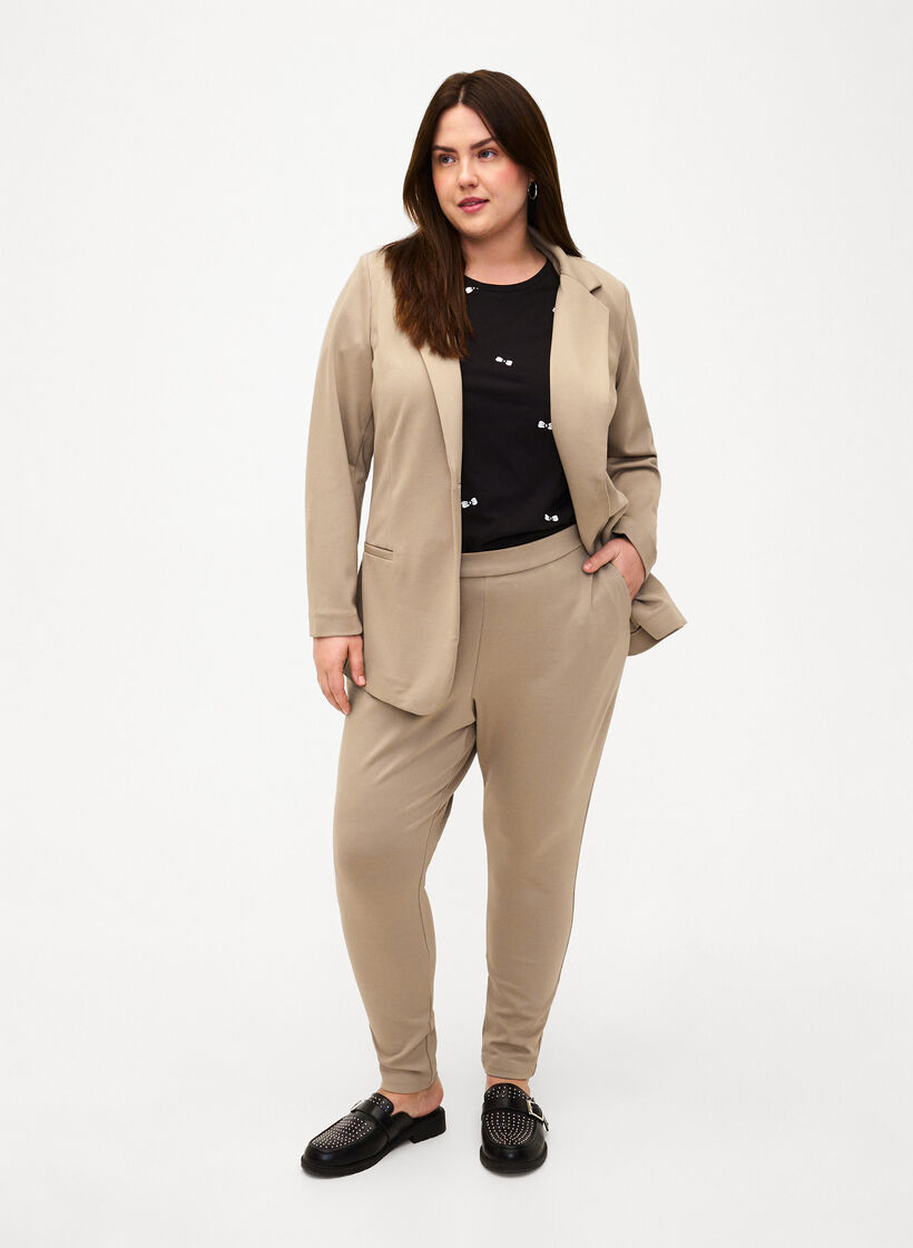 Schlichter Blazer mit Knopfverschluss, Beige, Model image number 1