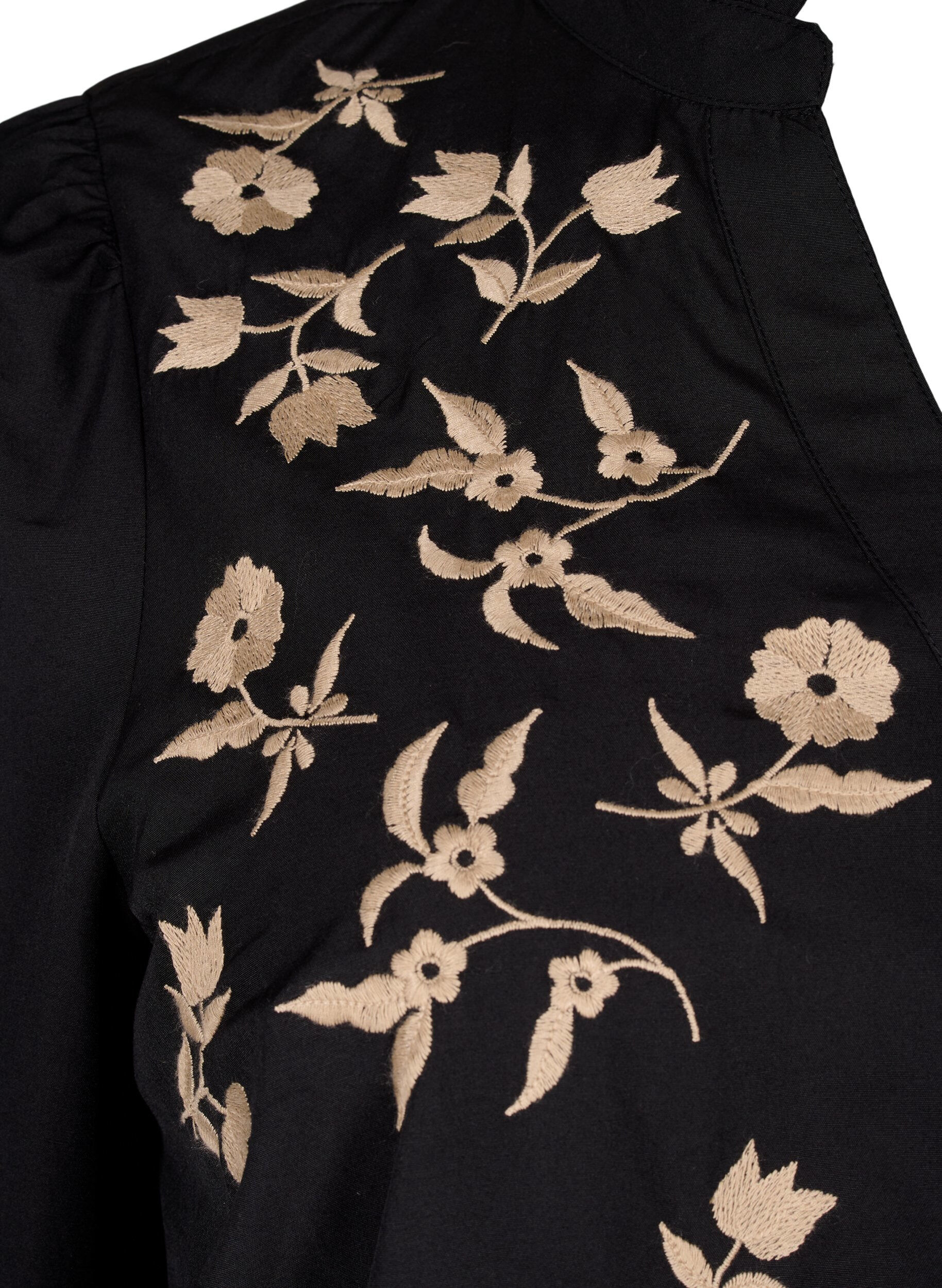 Zizzi  Hemdbluse mit Blumenstickerei und 3/4-&Auml;rmeln, Black W. Beige Emb. , Packshot image number 3