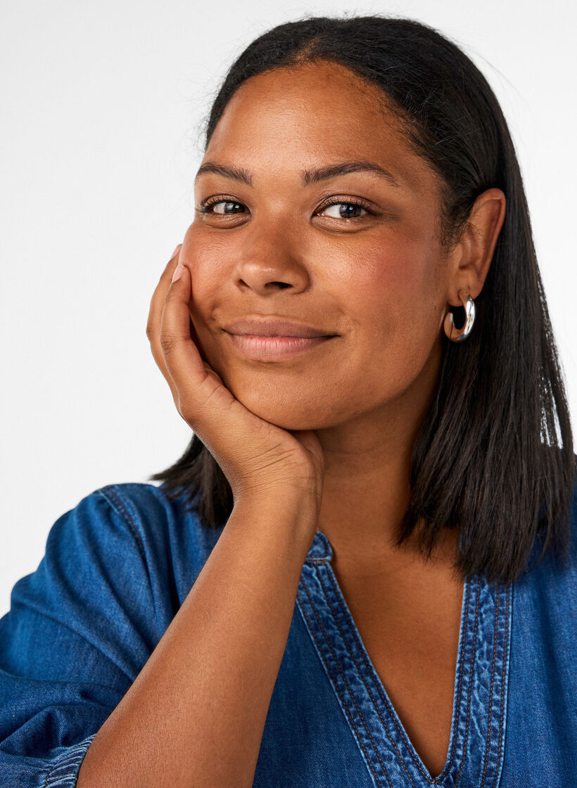 Maxikleid aus Denim mit ger&uuml;schten Stufen, Blau, Model image number 2