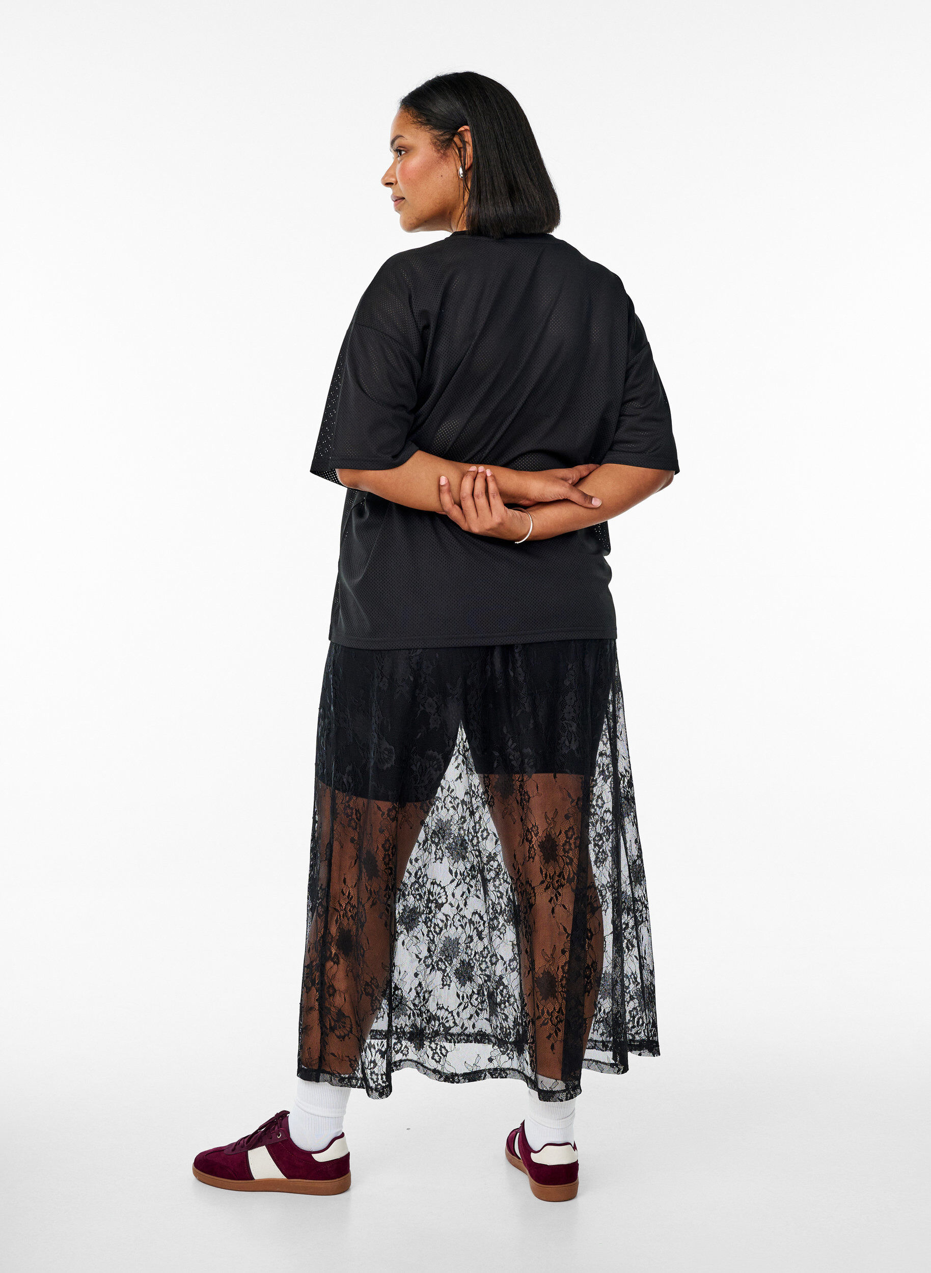 Zizzi Langer Rock aus transparenter Spitze, Black, Model image number 1