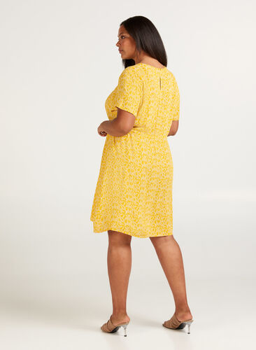 Kleid mit kurzen Ärmeln, Yellow Branch, Model image number 1