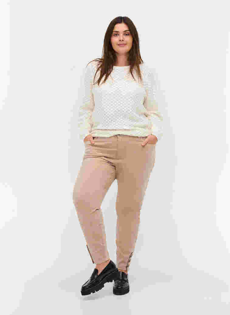 Cropped Amy Jeans mit Knöpfen, Oxford Tan, Model image number 0
