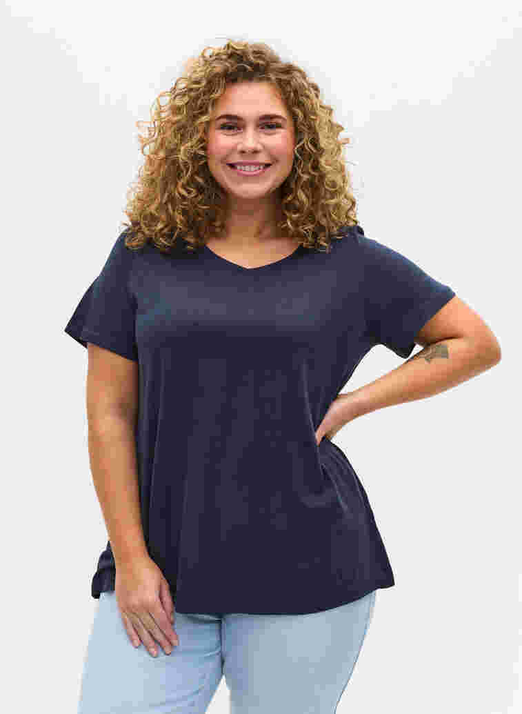 T-Shirt, Navy Blazer, Model