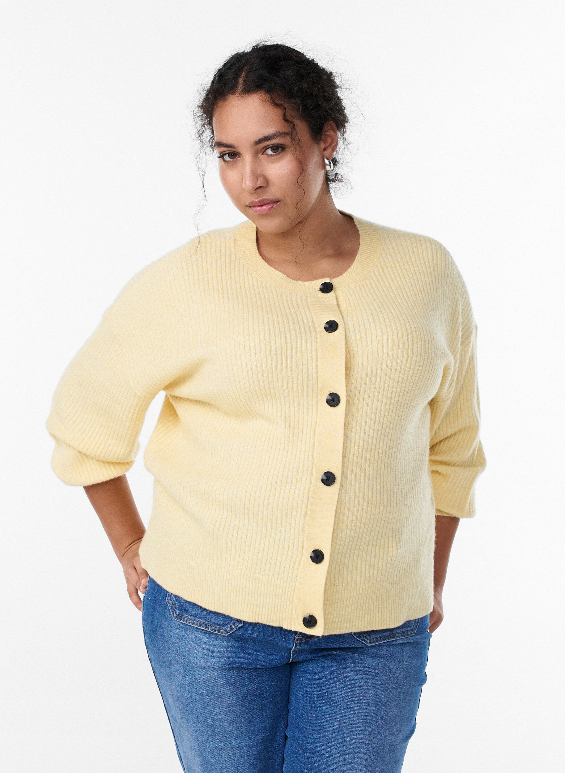 Rippenstrick Strickjacke mit Kn&ouml;pfen, Gelb, Model