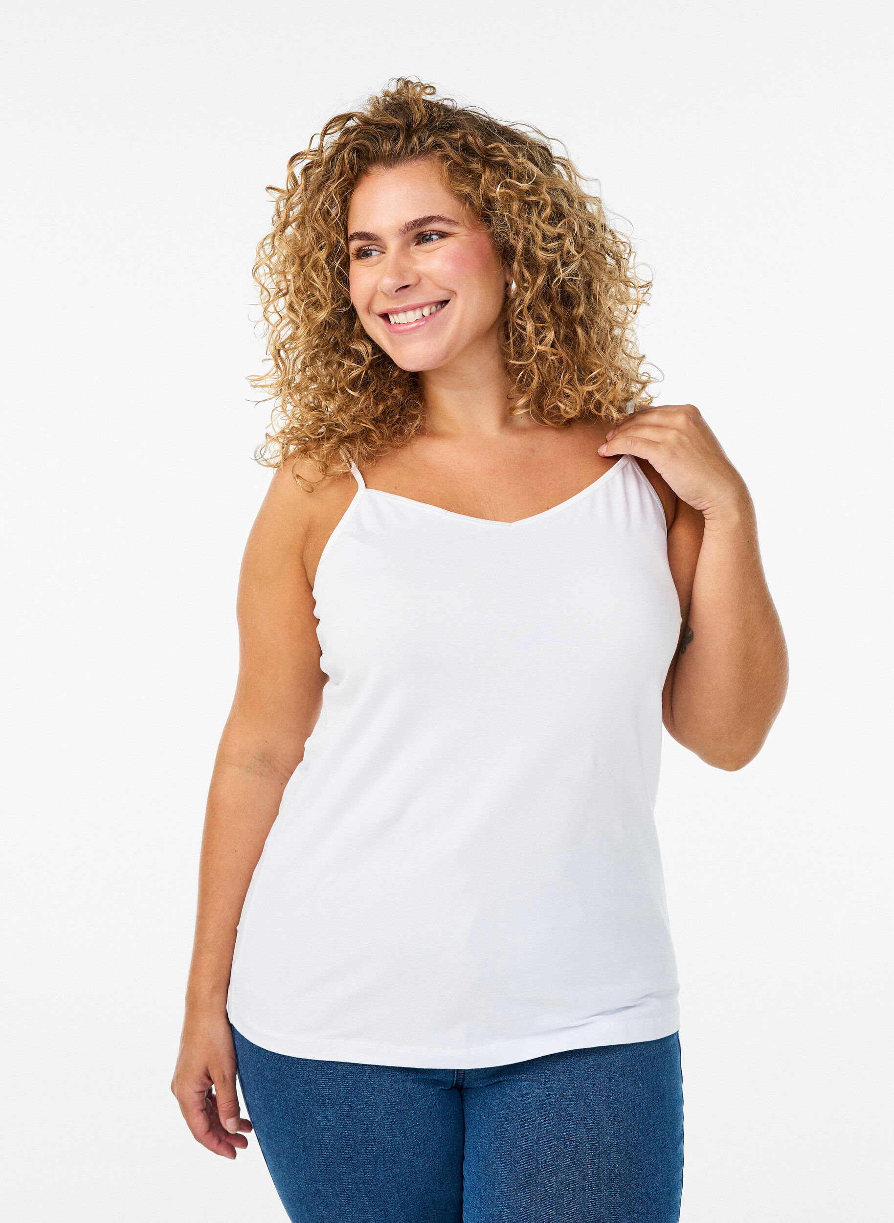 Basic-Spaghettitr&auml;ger-Top aus Baumwolle, Wei&szlig;, Model