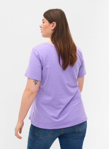 Einfarbiges basic T-Shirt aus Baumwolle, Paisley Purple, Model image number 1