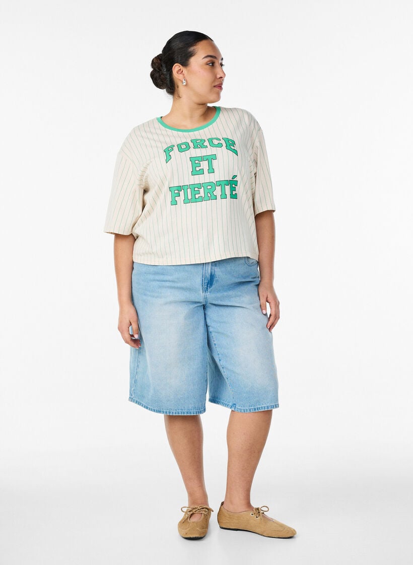 Boxy T-Shirt mit Streifen und Statement-Print, Vanille, Model image number 1