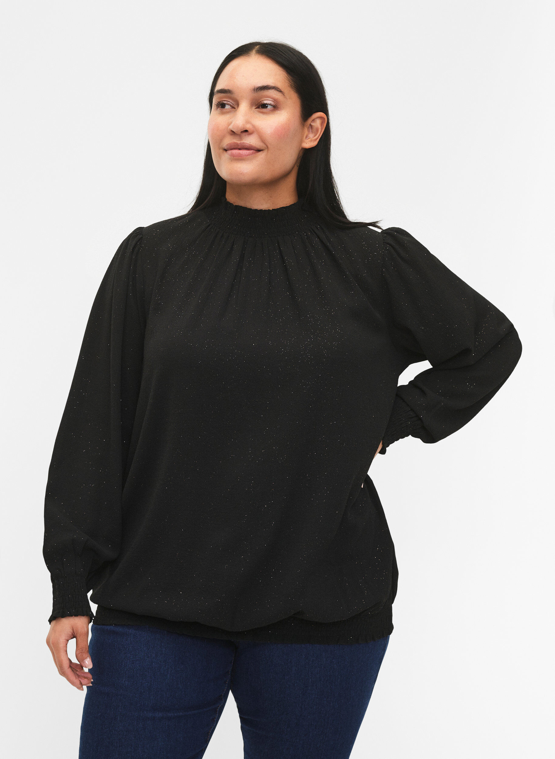 Zizzi FLASH &ndash; Lang&auml;rmelige gesmockteBluse mit Glitzer-Details	, Black w. Silver, Model image number 0