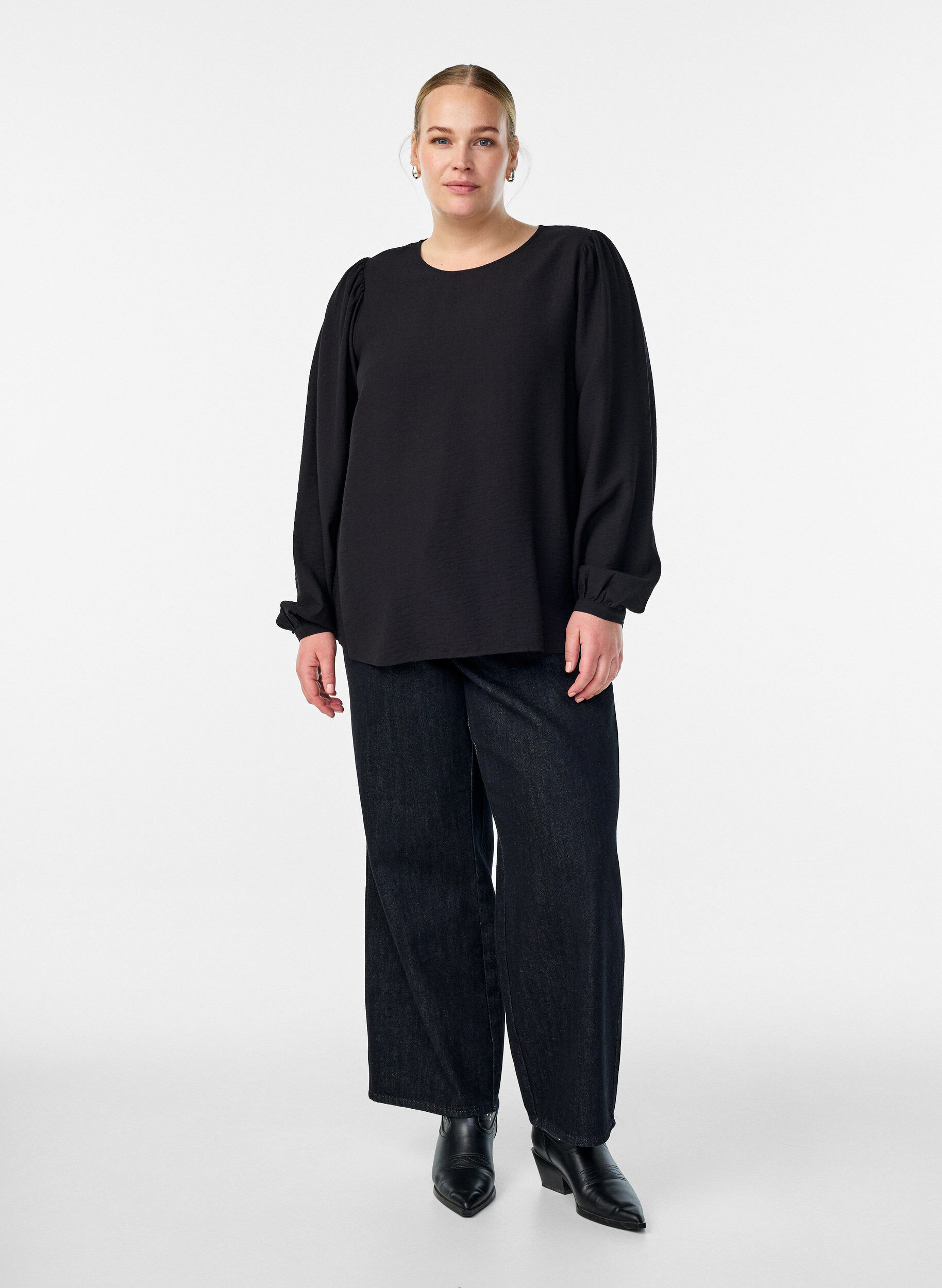Zizzi Lang&auml;rmelige Viskosebluse, Schwarz, Model image number 1