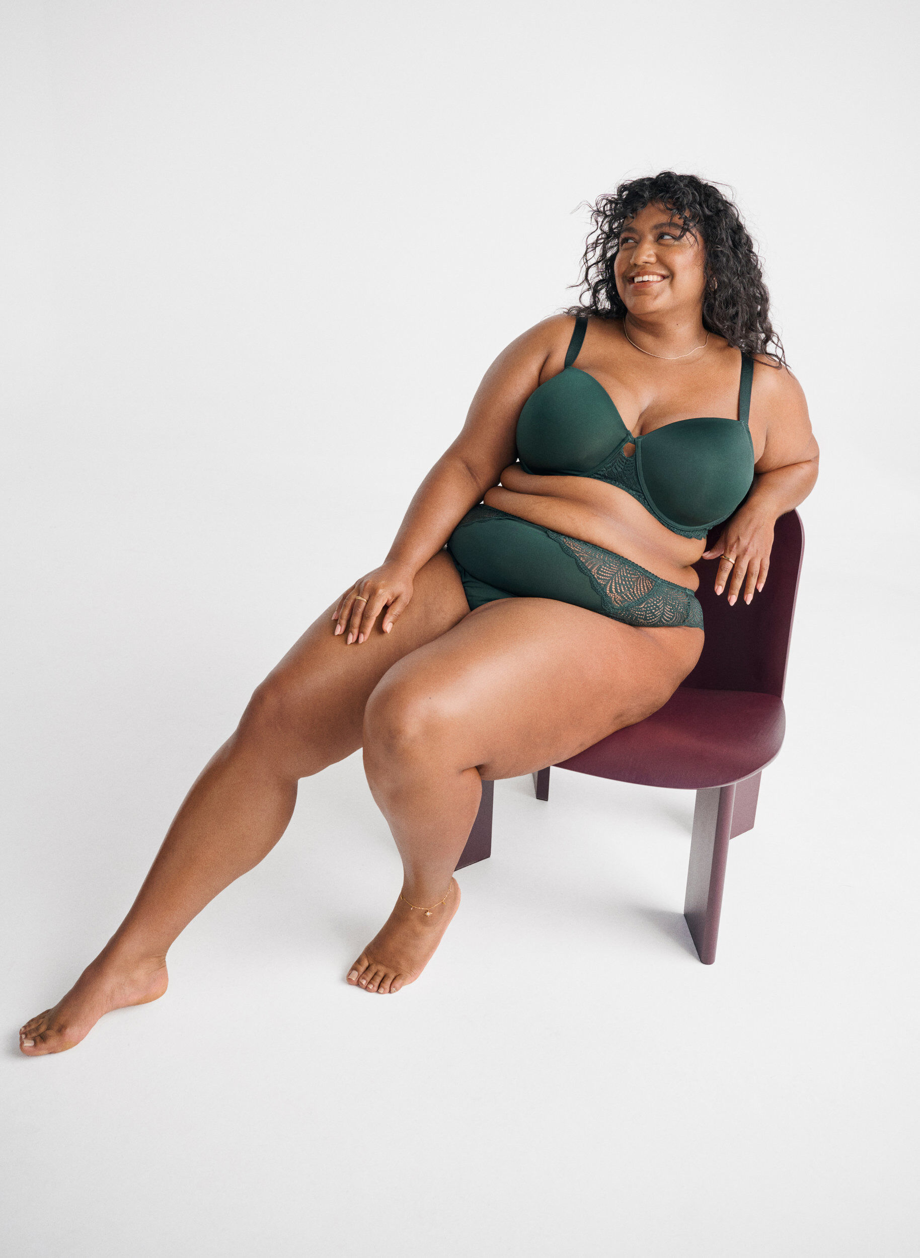 Zizzi String aus Mikrofaser mit Spitzendetails, Gr&uuml;n, Image image number 0