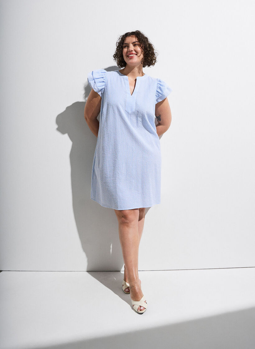 Gestreiftes Kleid aus Baumwolle mit R&uuml;schen und A-Linien-Schnitt, Blau, Image image number 0