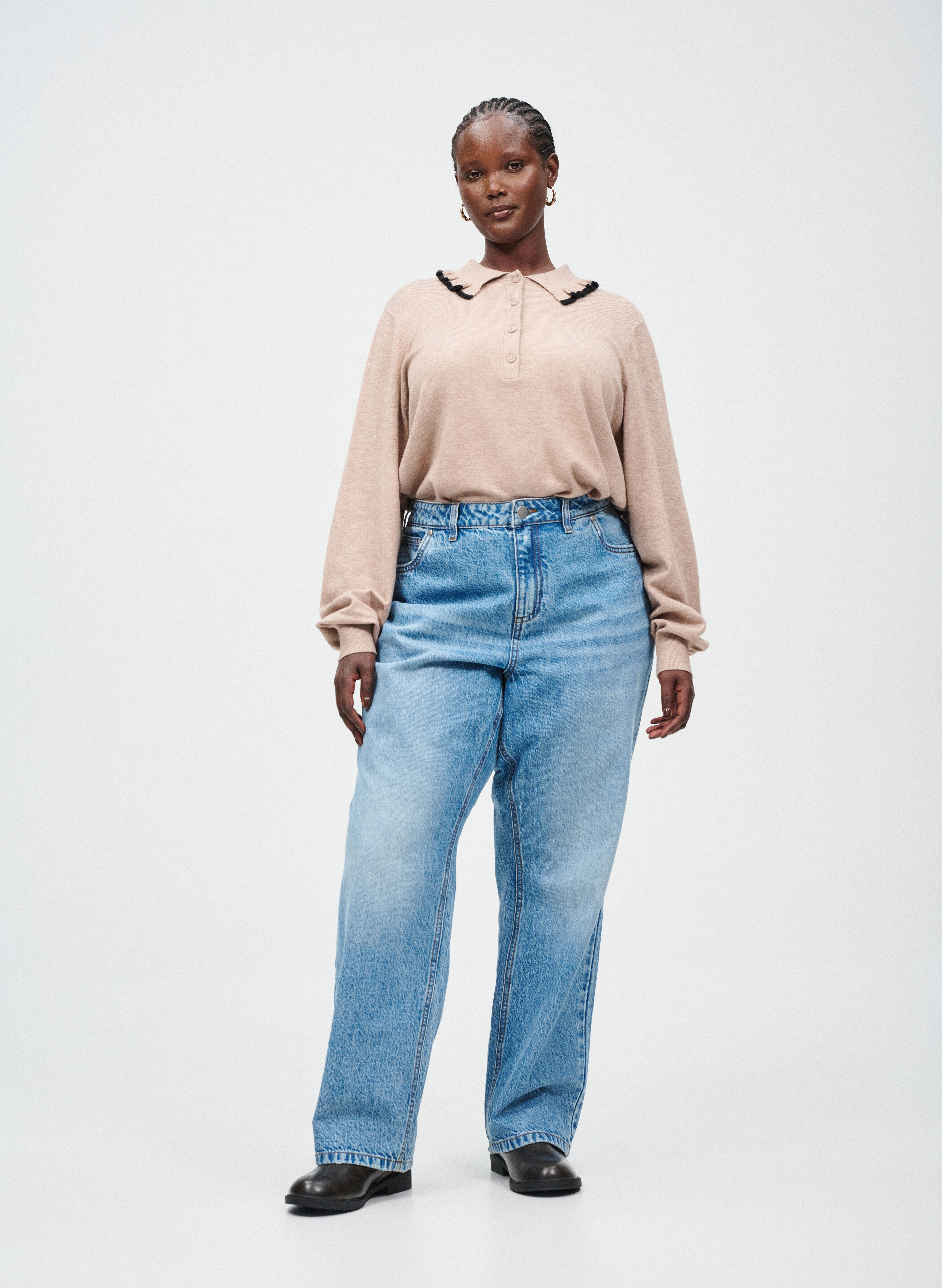 Polo mit Detailkragen, , Model