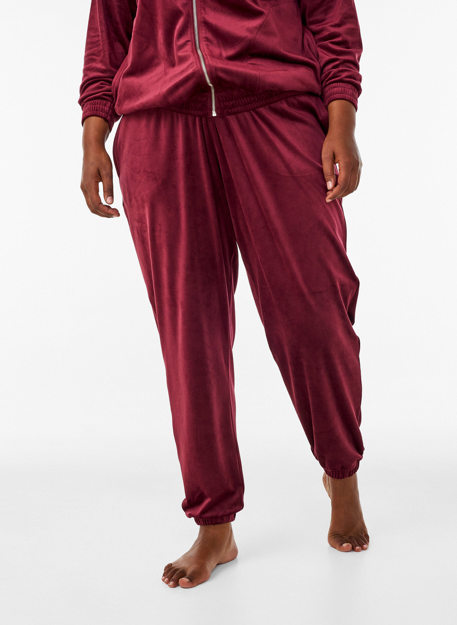 ZizziLockere Hose aus Velours, Rot, Model image number 2