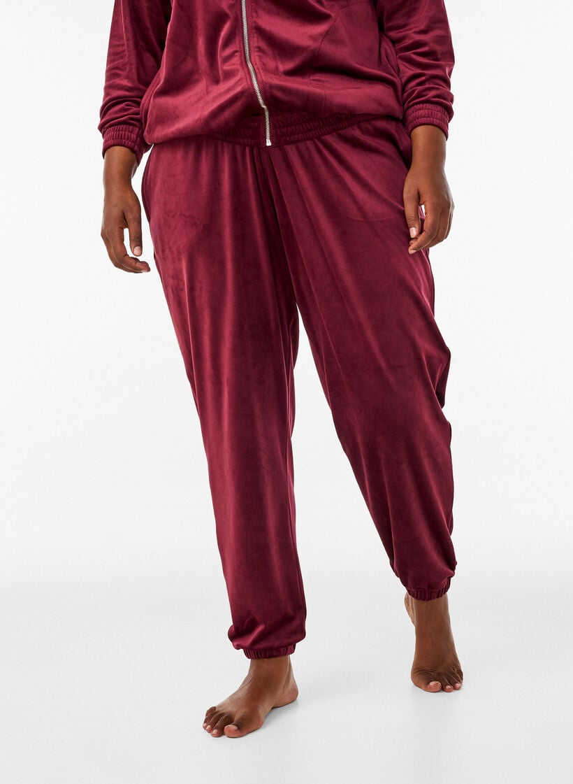 Lockere Hose aus Velours, Rot, Model image number 2