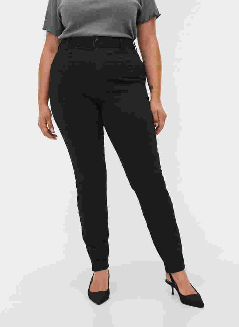 Super hochtaillierte Bea Jeans, Black, Model image number 2
