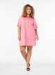 Langes oversized T-Shirt aus Bio-Baumwolle mit Streifen, Pink, Model image number 1