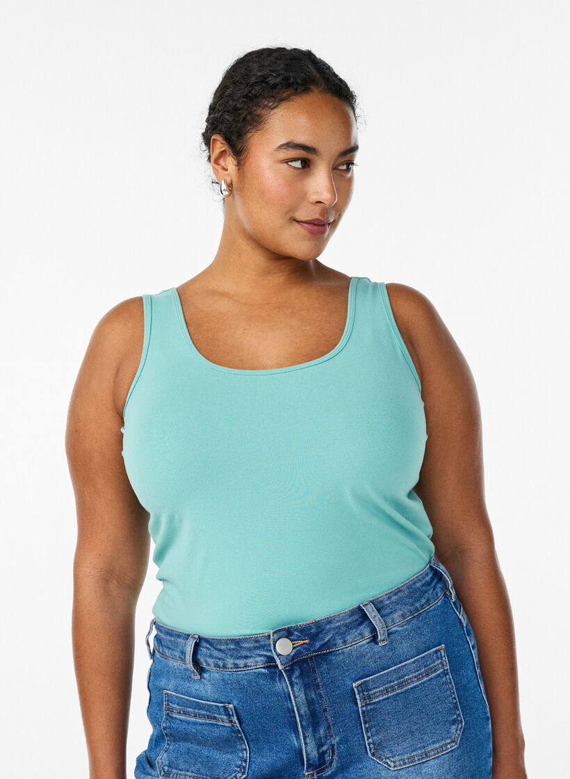 Einfarbiges Basic Top aus Baumwolle, Gr&uuml;n, Model image number 0