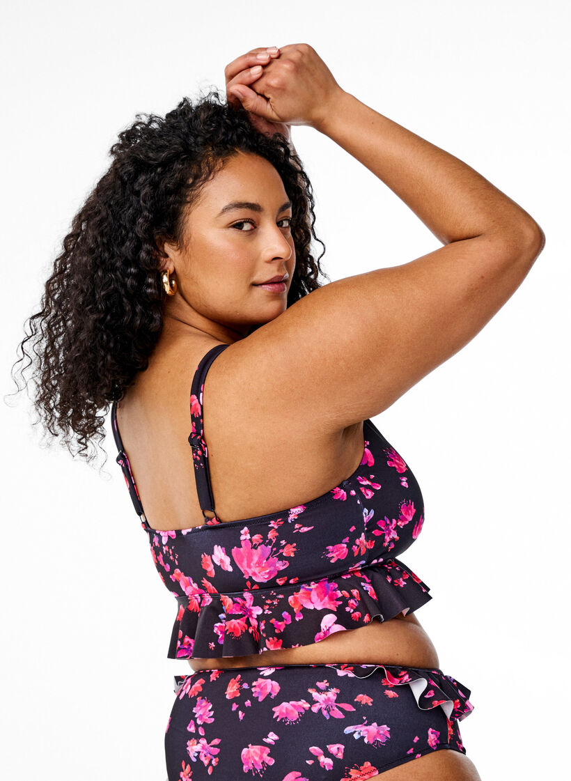 Geblümtes Bikinioberteil mit Rüschenbesatz, Pink, Model image number 2