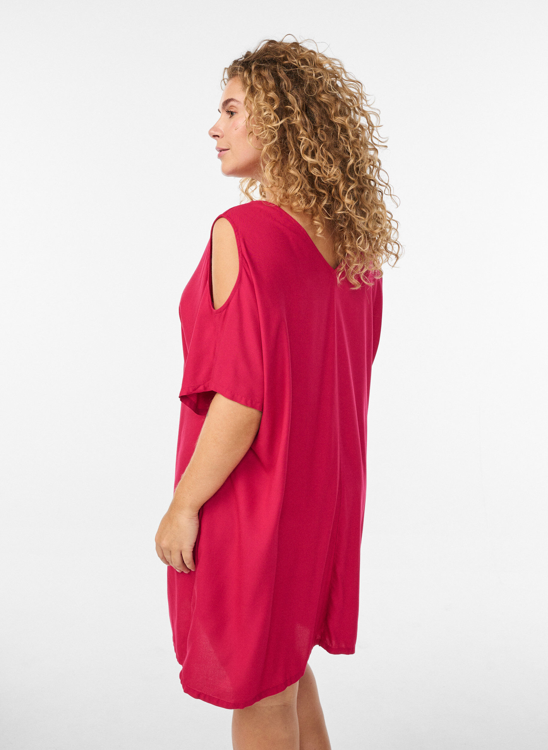 Zizzi Strandkleid aus Viskose mit Schulterdetail, Pink, Model image number 2