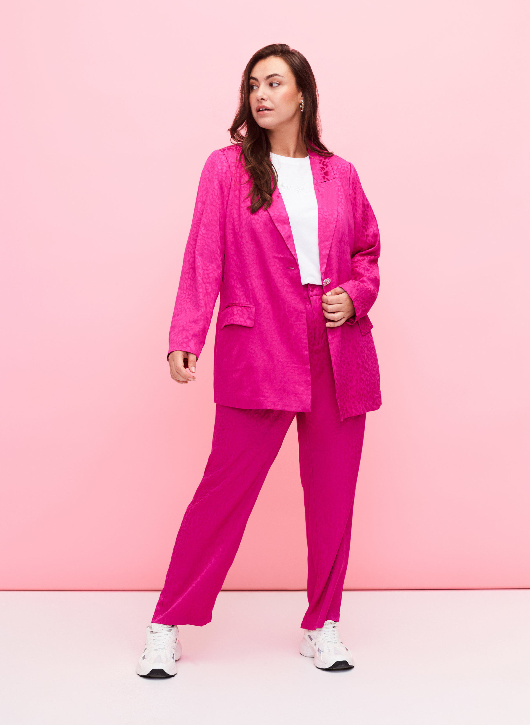 Zizzi Ton-in-Ton-Jacquard-Blazer aus Viskose, Rose Violet, Model image number 3