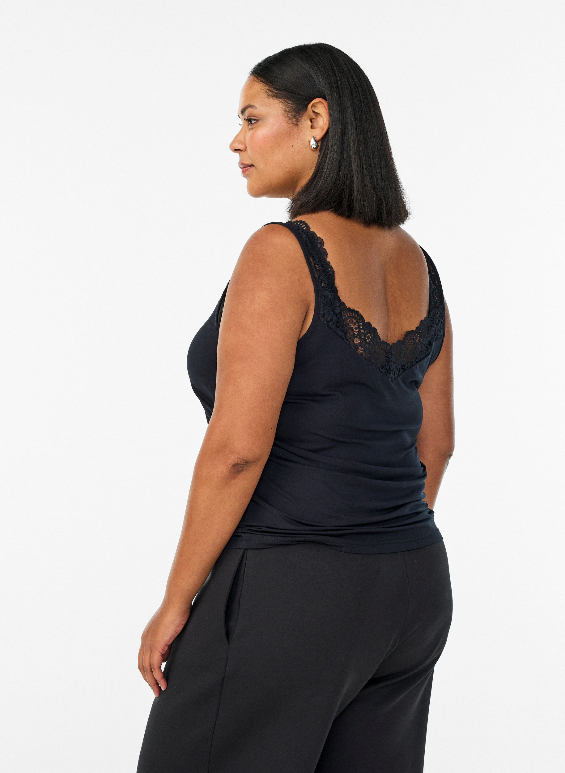 Zizzi Top aus Viskose mit Spitze, Schwarz, Model image number 2