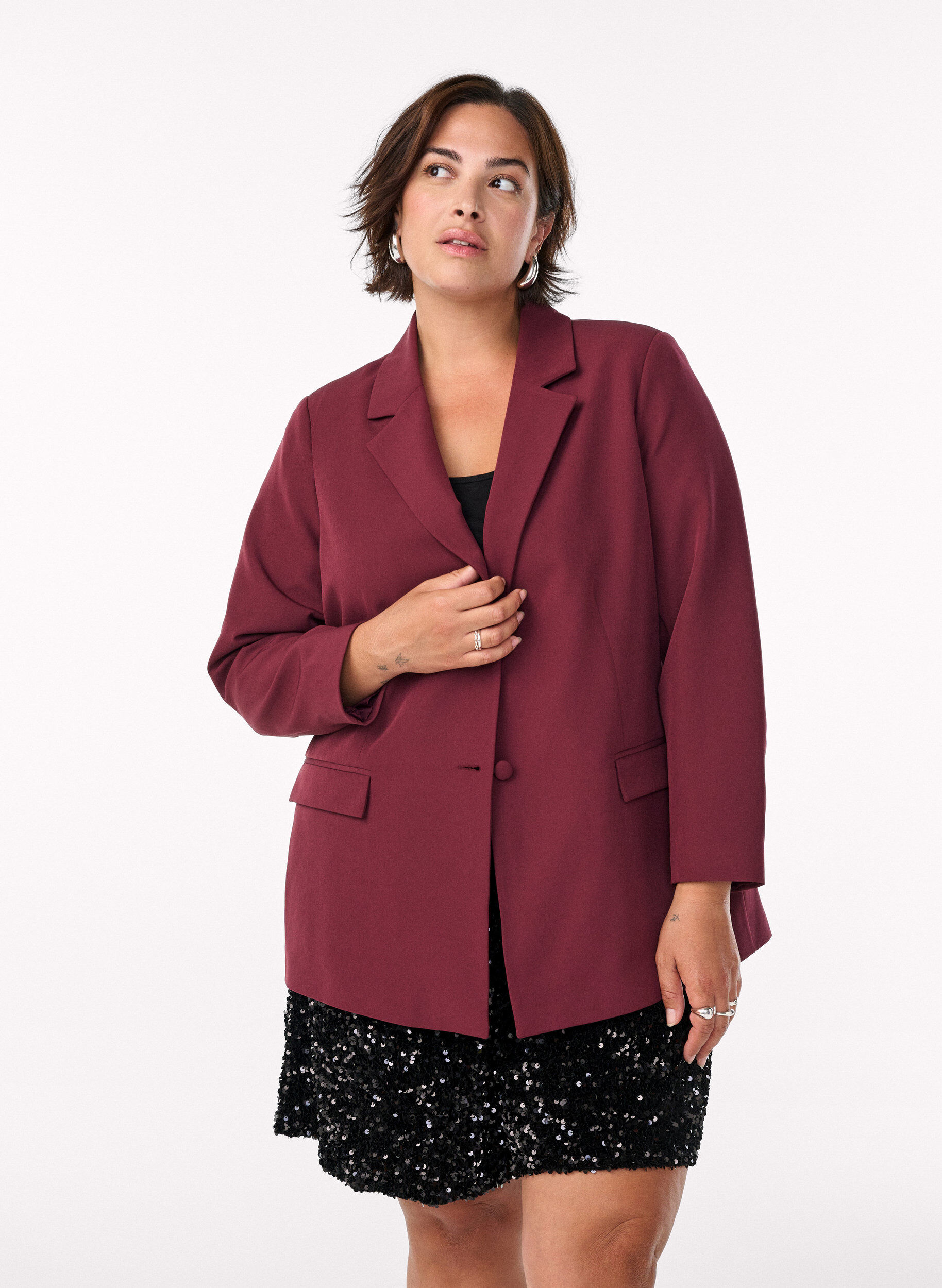 Hoch taillierte Shorts mit Pailletten, Schwarz, Model