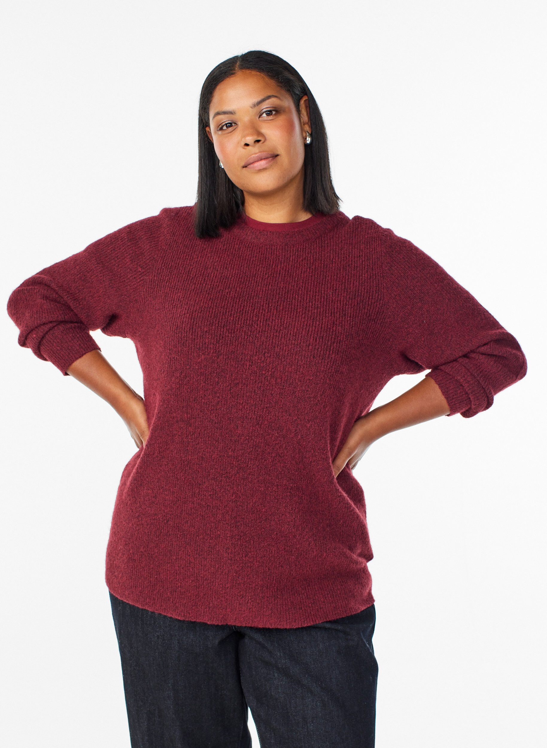 Melierte Strickbluse mit Rundhalsausschnitt, Rot, Model