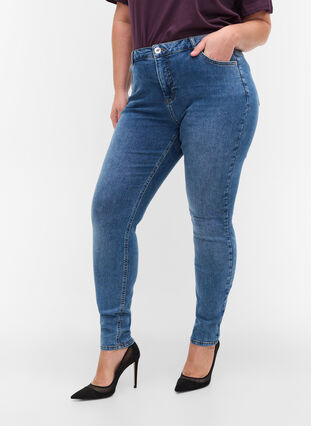Super schmale Amy Jeans aus einem Baumwollmix, Blue denim, Model image number 2