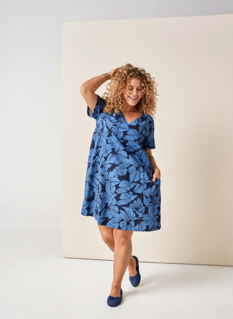 Kurzes A-Linien-Kleid mit floralem Print, Blau, Image image number 0