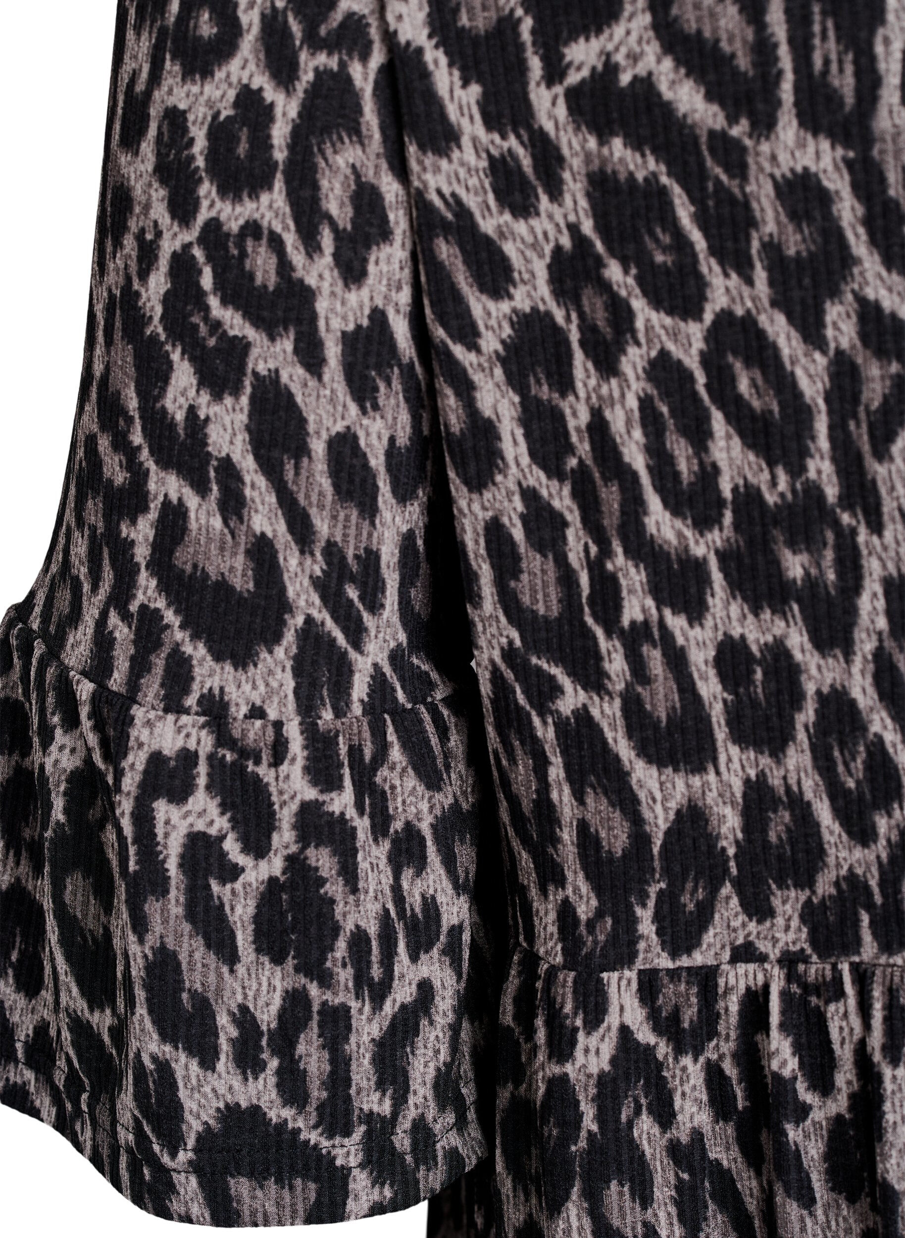 Zizzi Kurzes A-Linien-Kleid mit Leopardenmuster, Grau, Packshot image number 3