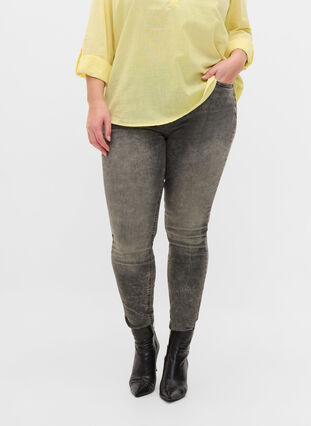 Super Slim Amy Jeans mit hoher Taille, Grey Denim, Model image number 2