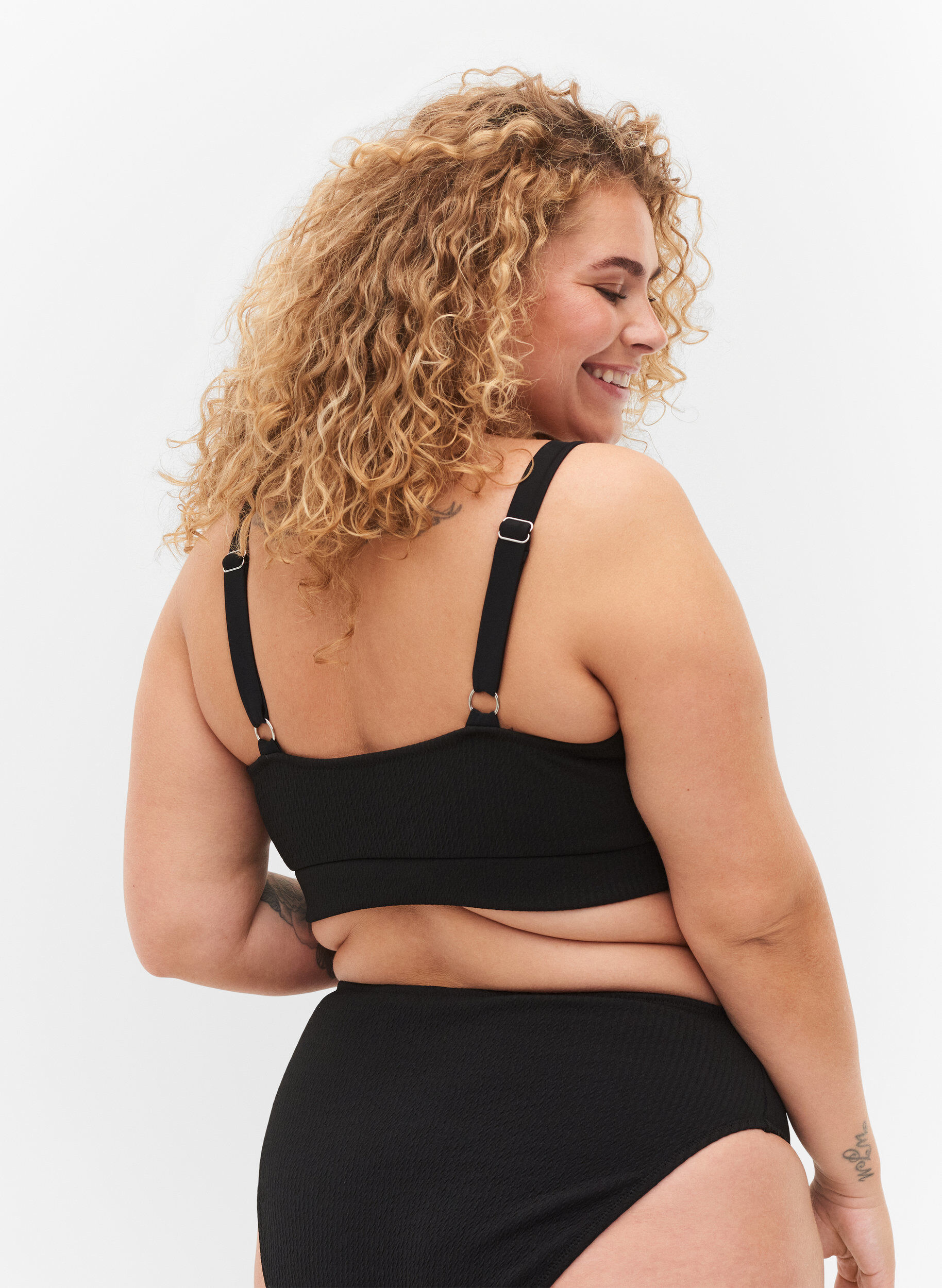 Zizzi Bikini-Top mit Cr&ecirc;pe-Struktur, Black, Model image number 1