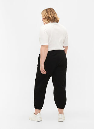 Cropped Hose aus Baumwolle, Black, Model image number 1