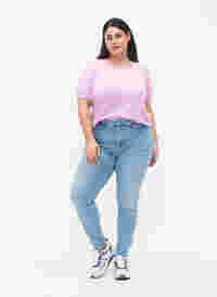 Hochtaillierte Amy-Jeans mit super schmaler Passform, Light blue, Model