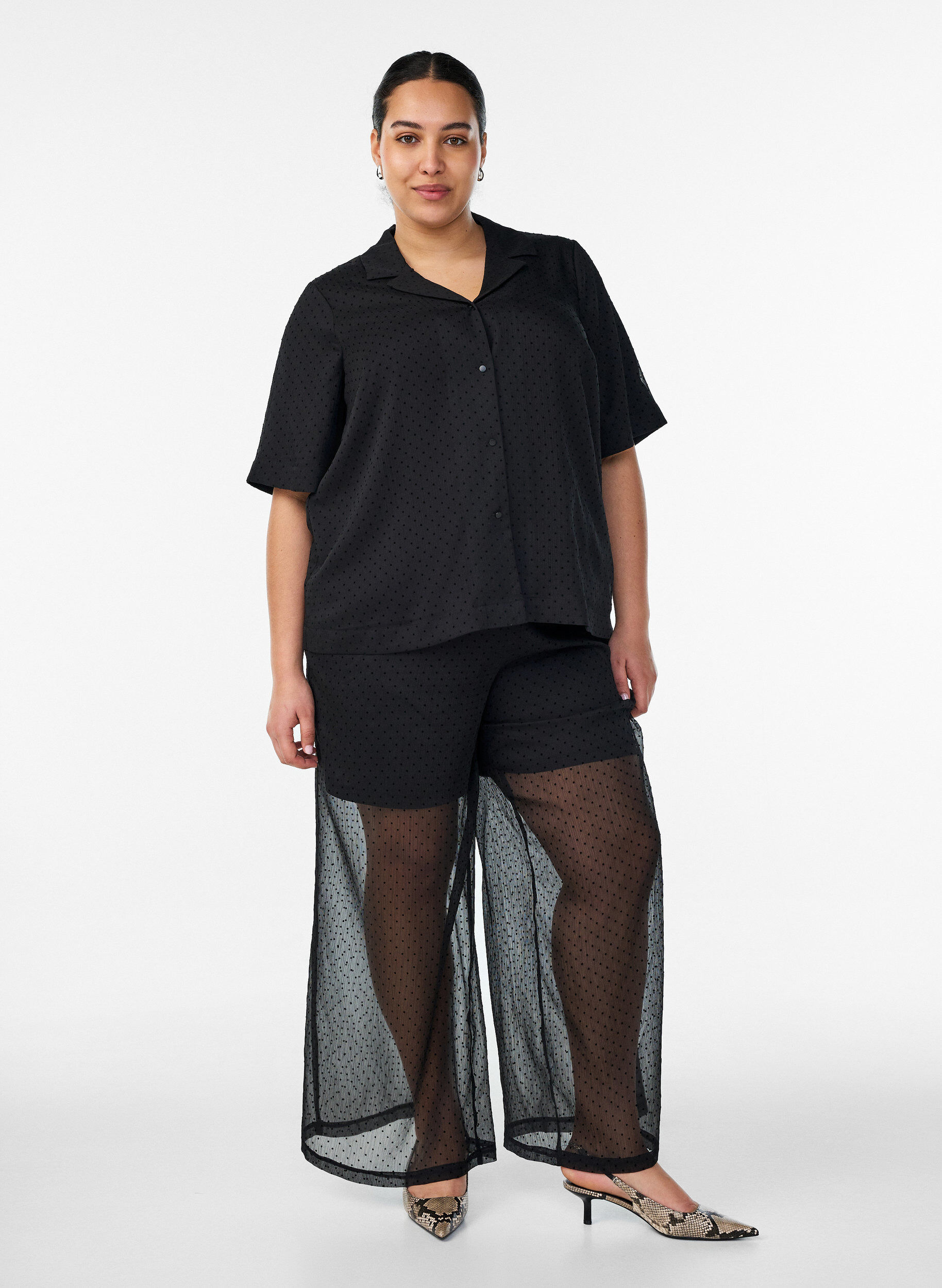 ZizziGepunktete Hemdbluse mit Revers, Schwarz, Model image number 1