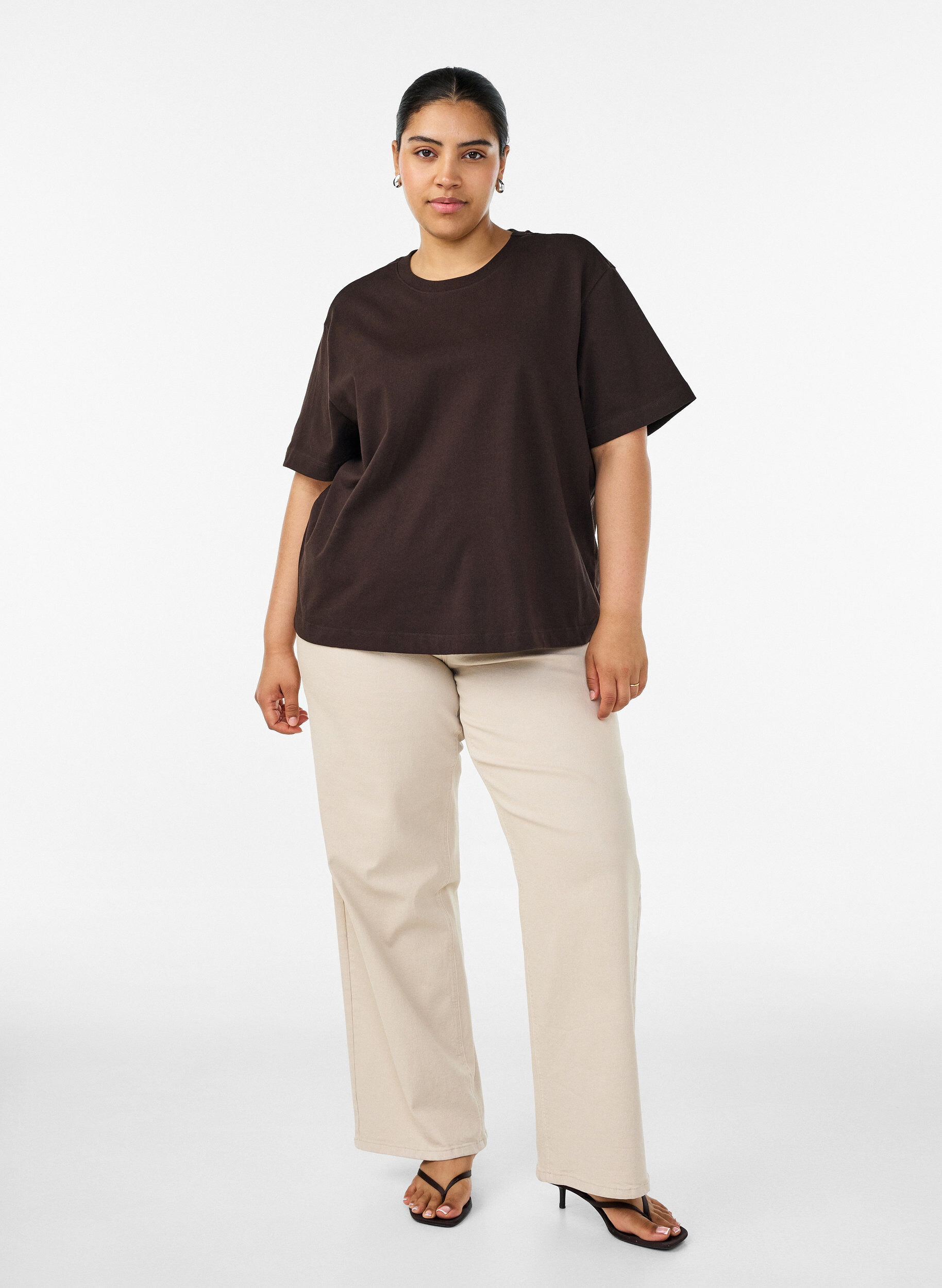 ZizziKastiges T-Shirt aus Baumwolle, Braun, Model image number 1