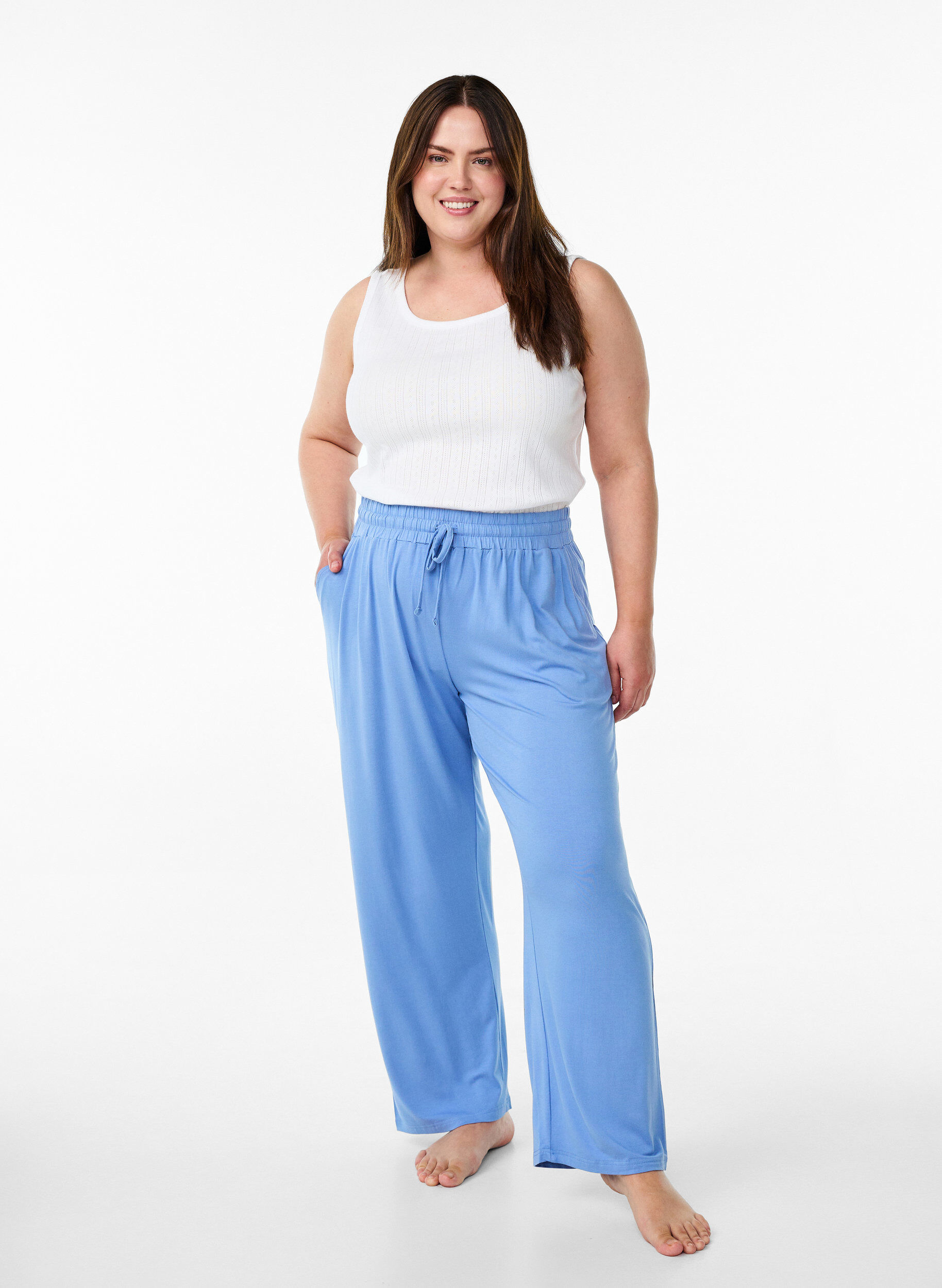 ZizziLockere Nachthose aus Viskose-Jersey mit Taschen, Blau, Model image number 0