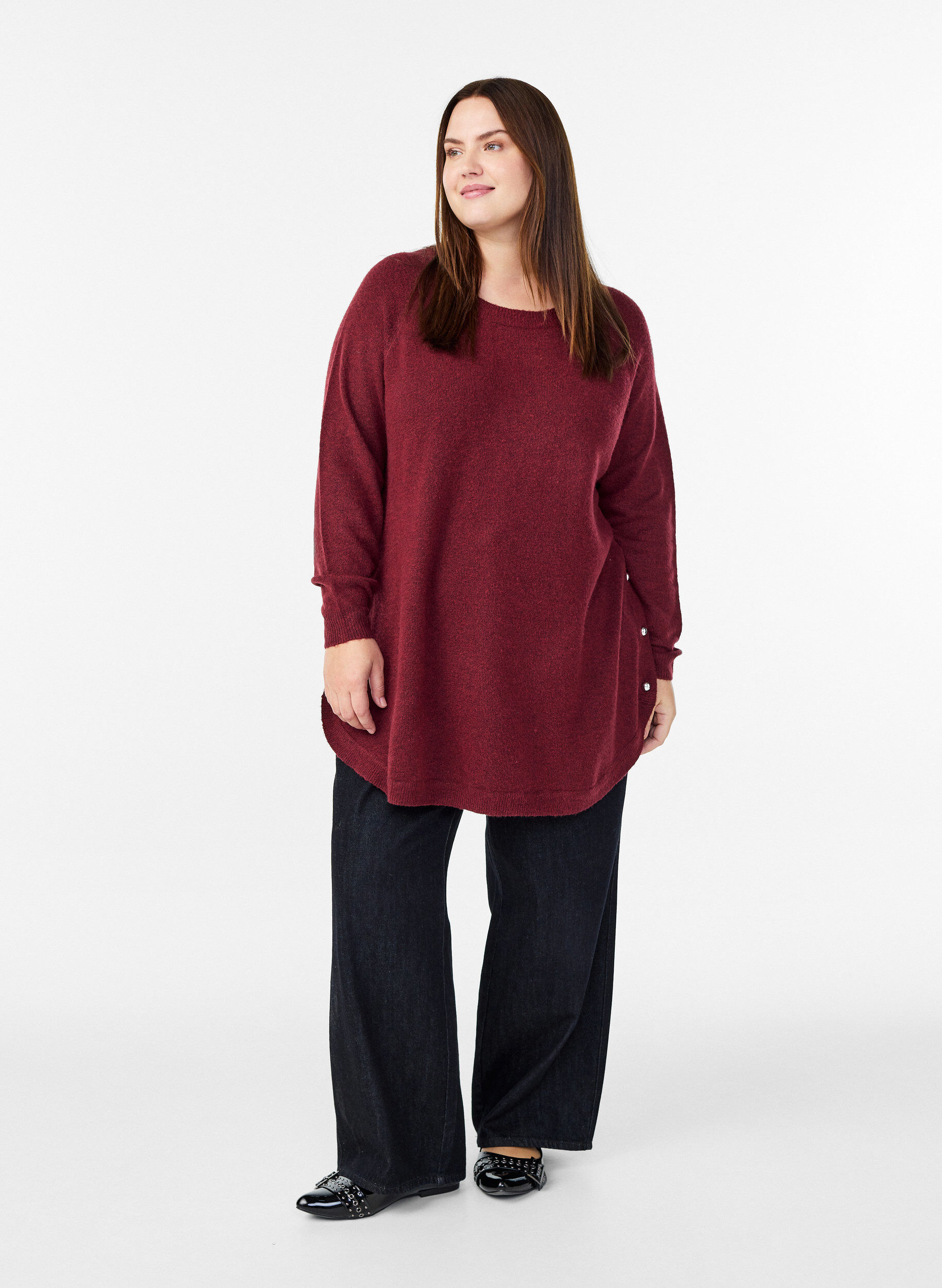 Zizzi Lange Strickbluse mit Kugelkn&ouml;pfen, Dunkles Bordeaux, Model image number 1