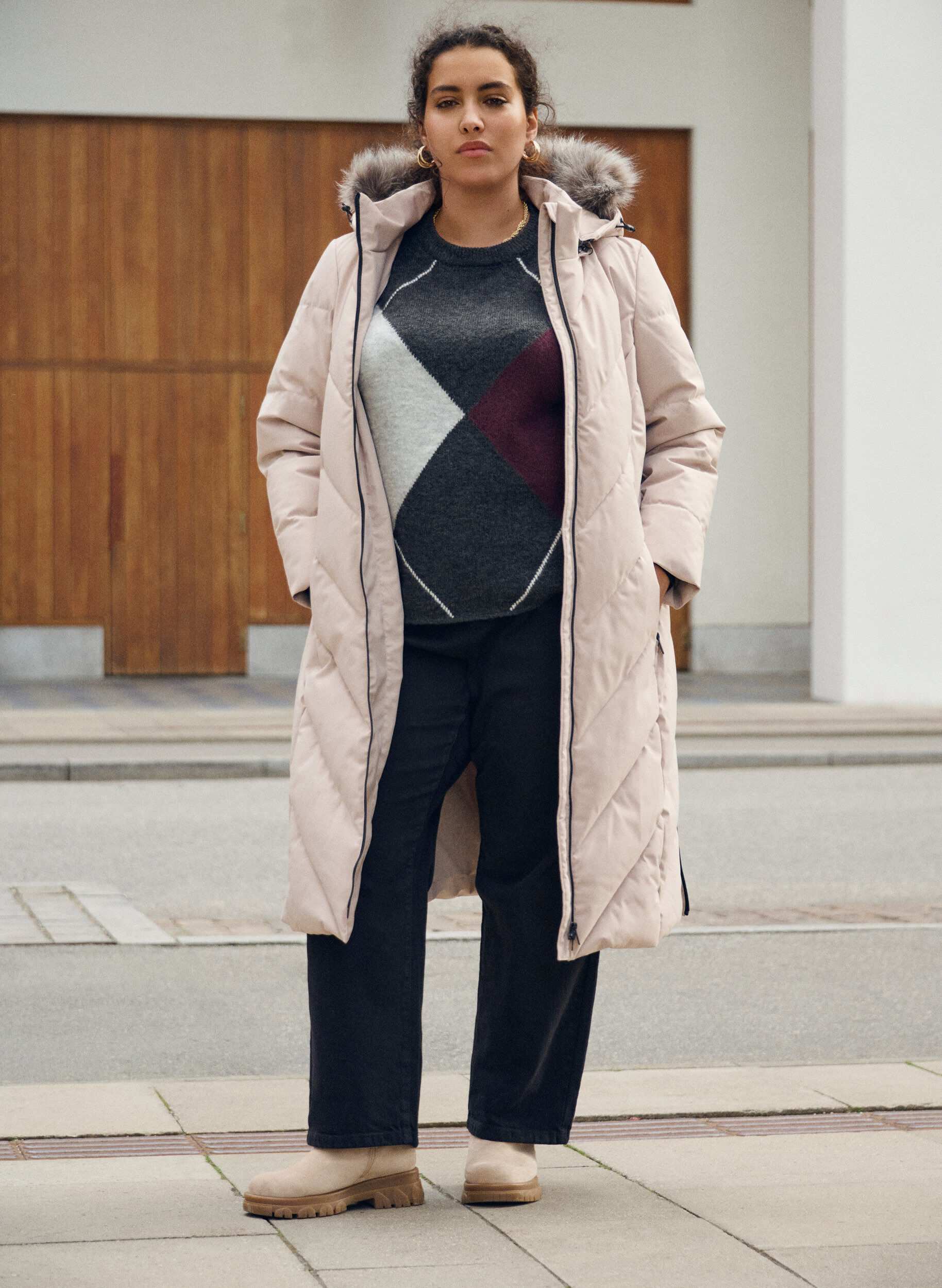 Zizzi Pullover mit gro&szlig;en Karos und Kontrast&auml;rmeln, Grau, Image image number 0