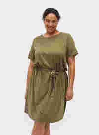 Kurzarm Kleid mit Taillengürtel, Dusty Olive, Model