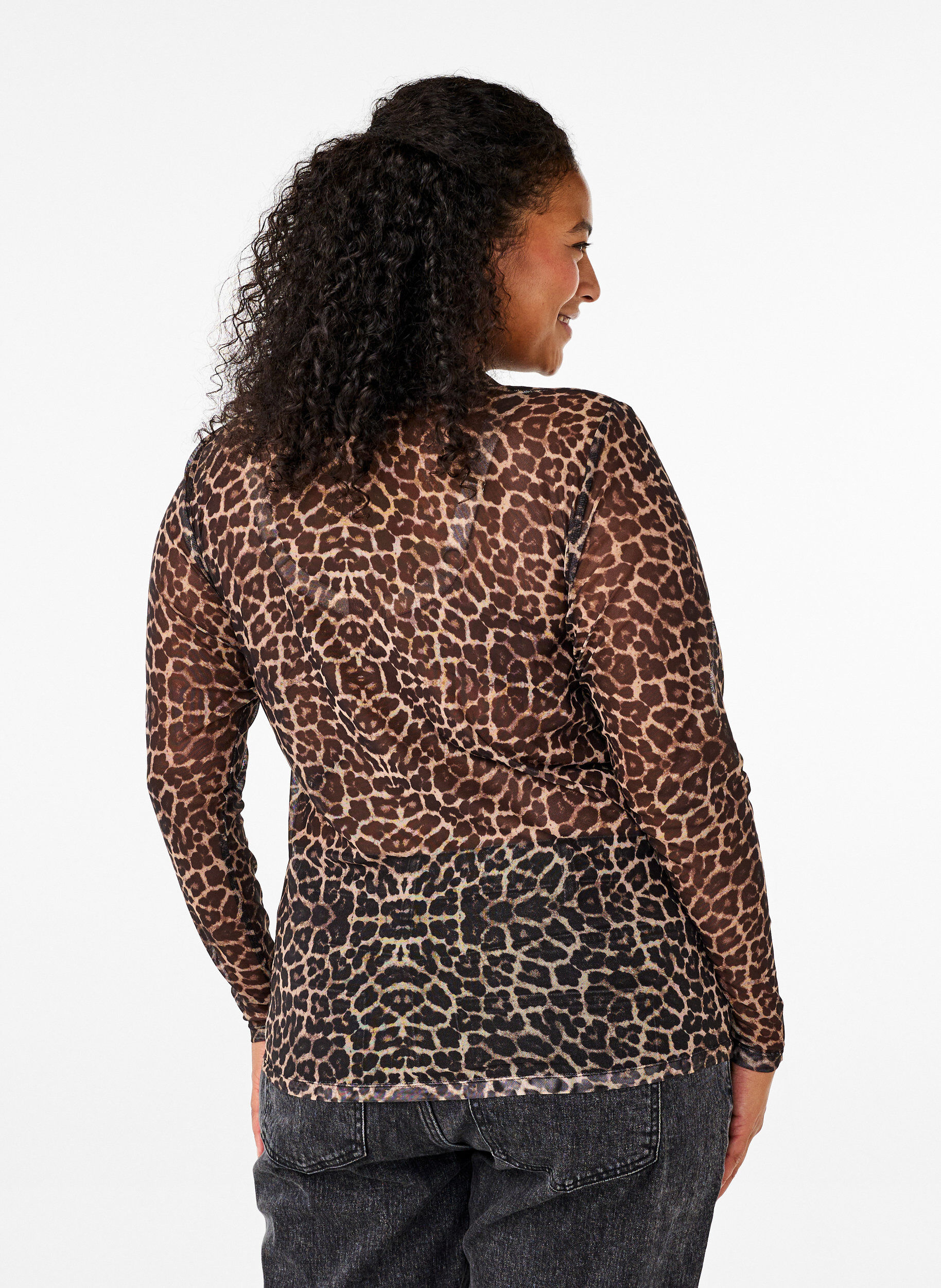 Zizzi Netzbluse mit Leopardenmuster, Braun, Model image number 2