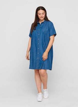 Denim Hemdkleid mit kurzen Ärmeln, Medium Blue denim, Model image number 2
