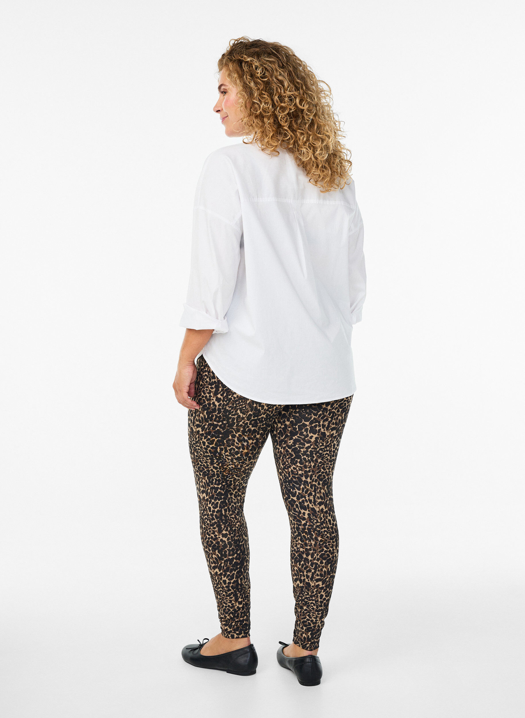 Zizzi 2er-Pack lange Leggings mit normaler Taille, Schwarz, Model image number 2