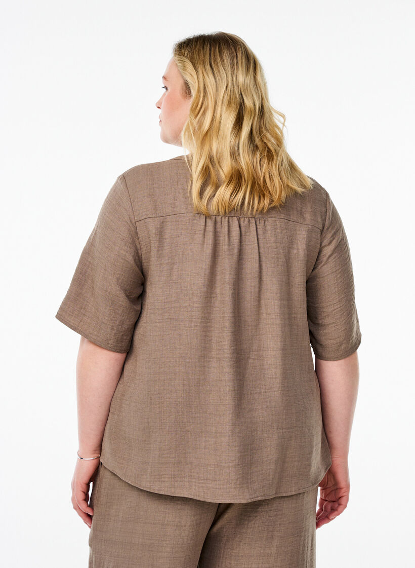 Hemdbluse mit V-Ausschnitt und kurzen &Auml;rmeln, Braun, Model image number 2