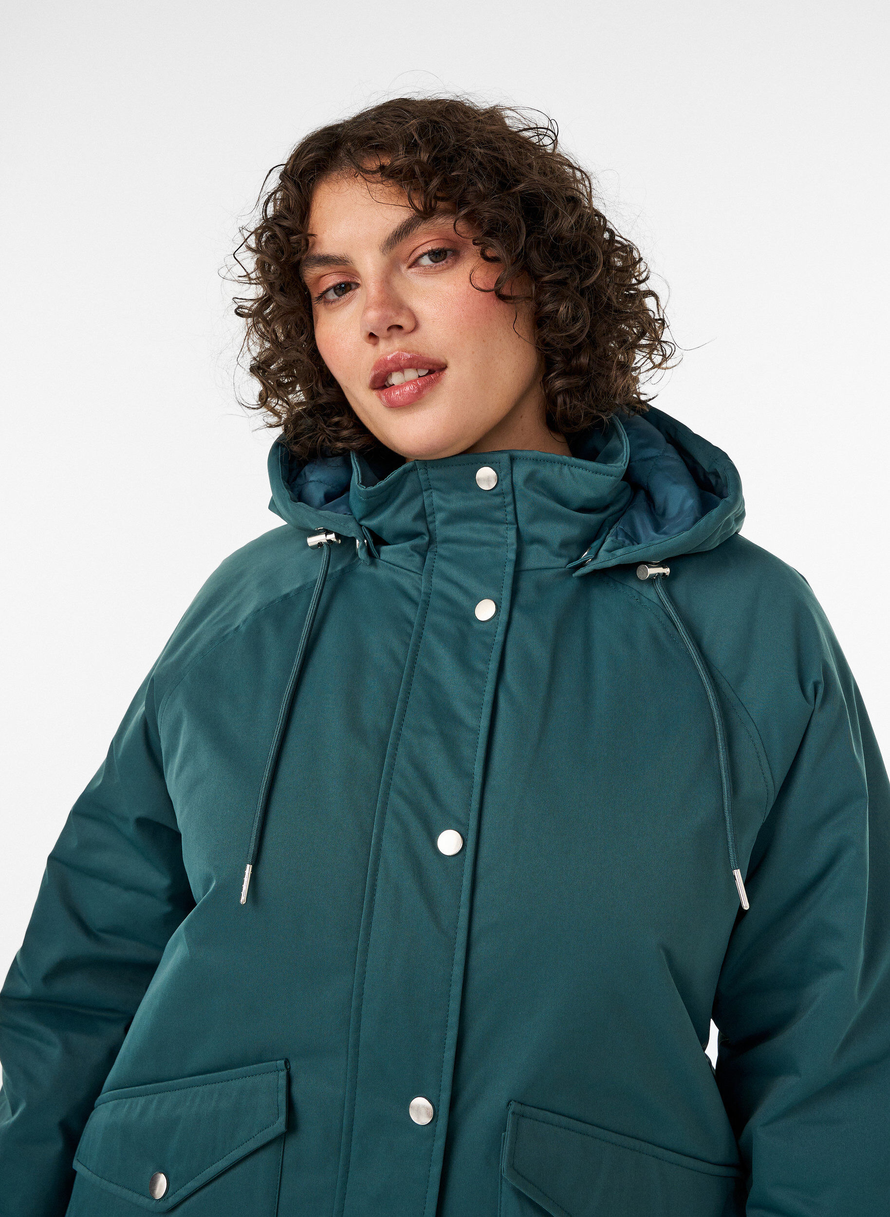 ZizziGepolsterter Parka mit einer abnehmbaren Kapuze, Gr&uuml;n, Model image number 3